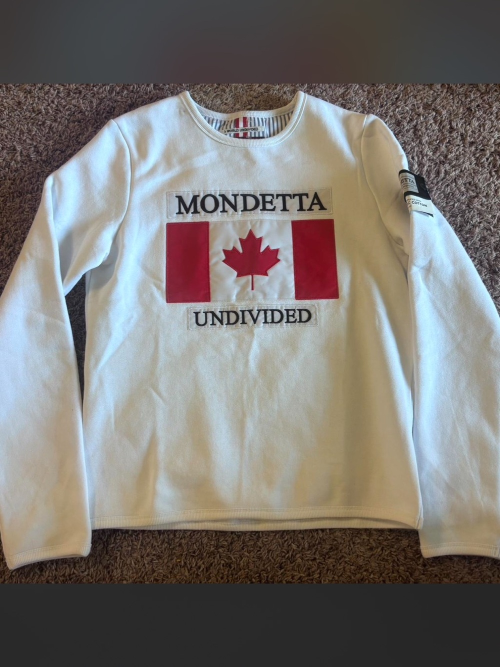 Mondetta Canada Crewneck